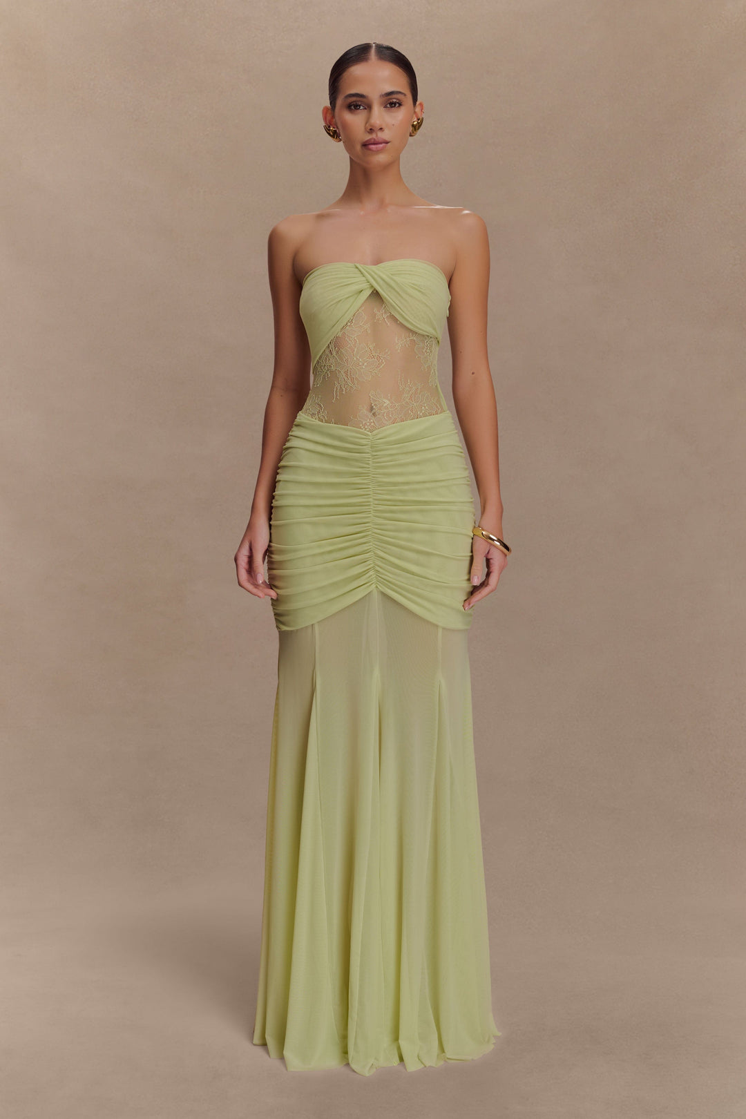 Vestido Longo Tule Bordado
