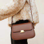 Bolsa de Ombro Minimalista com Fecho Reto