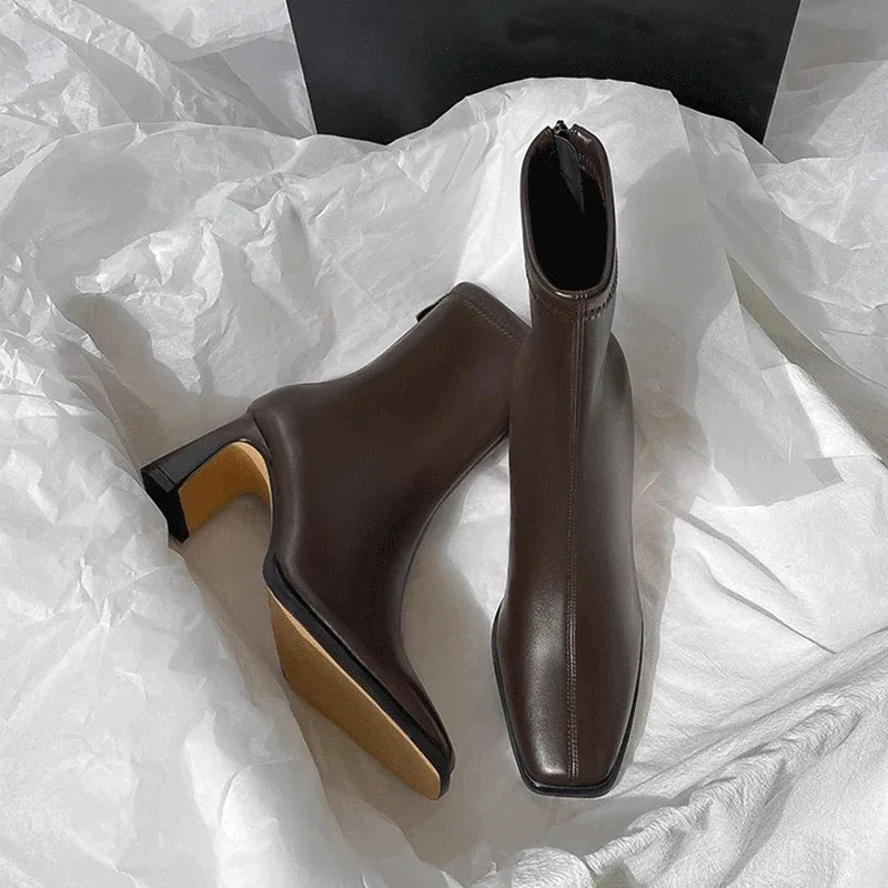 Bota de Salto Médio Cécile