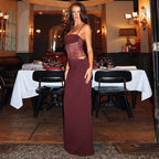 Vestido longo com recorte rendado