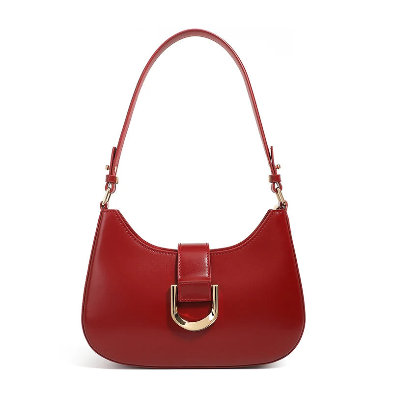 Bolsa de Ombro Curva com Fivela Dourada