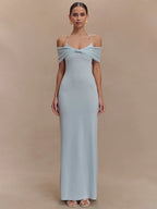 Vestido Longo com Ombros à Mostra