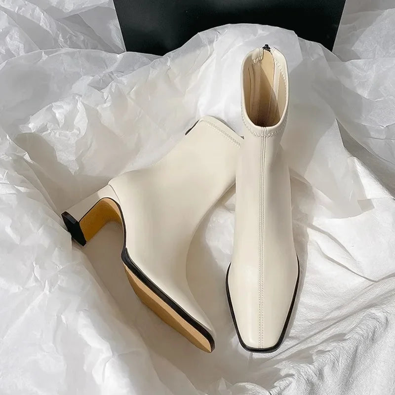 Bota de Salto Médio Cécile