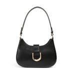 Bolsa de Ombro Curva com Fivela Dourada