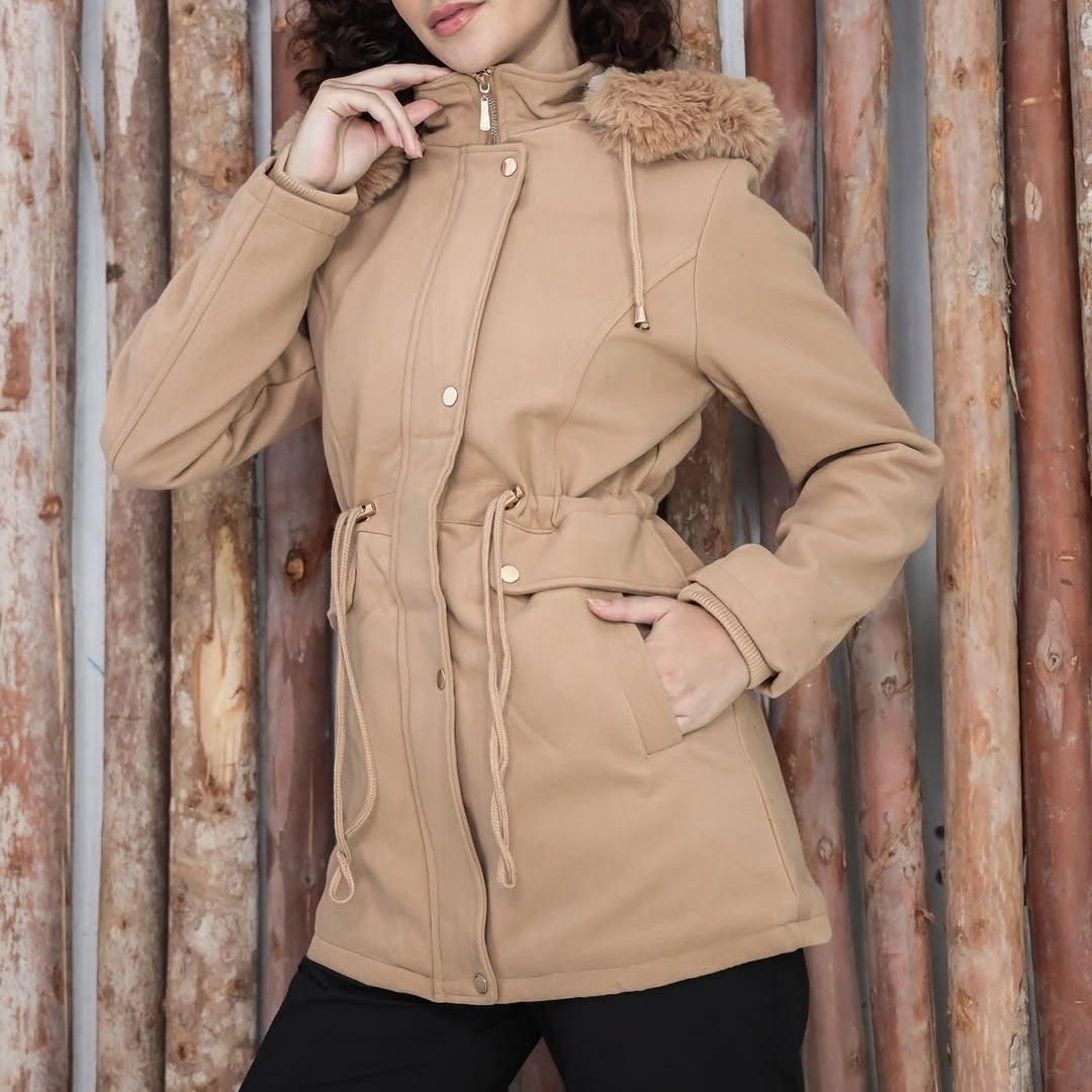 Parka Forrada com Capuz de Pêlo