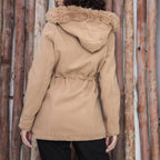 Parka Forrada com Capuz de Pêlo